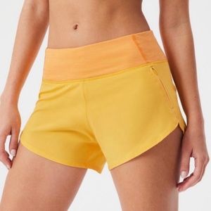 Outdoor Voices Hudson Short 2.5in Size M in Canary Yellow